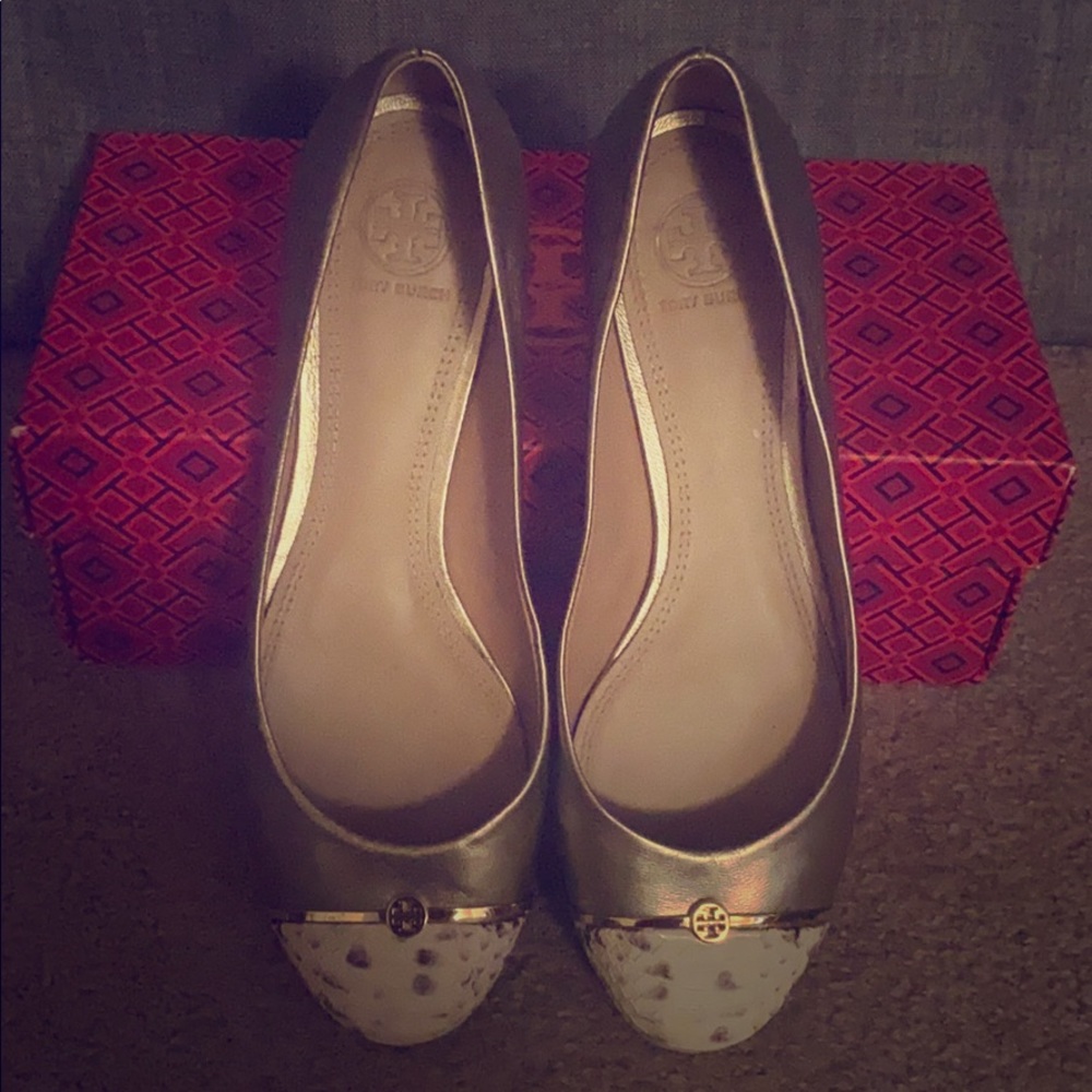 Tory Burch Gold/SnakeSkin Leather Flat Size 8.5
